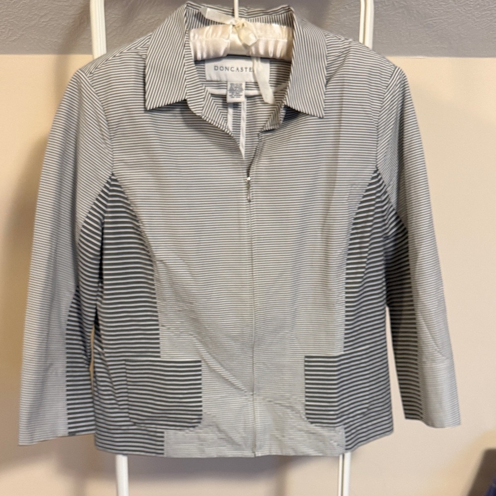 Doncaster grey white striped zip front cotton blend lightweight jacket Sz 18